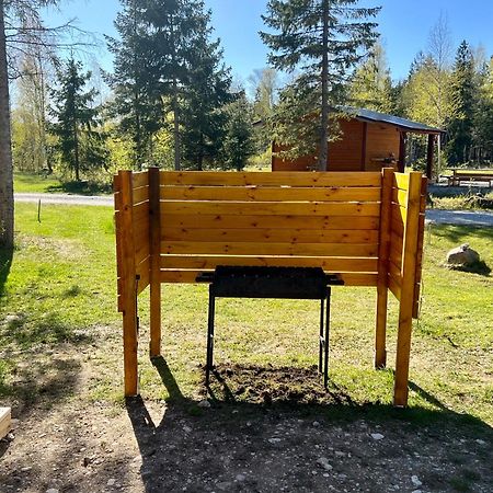 Marika Puhkekuela - Metsanurga Oeoemaja "Shared Bathroom" Ныва Экстерьер фото