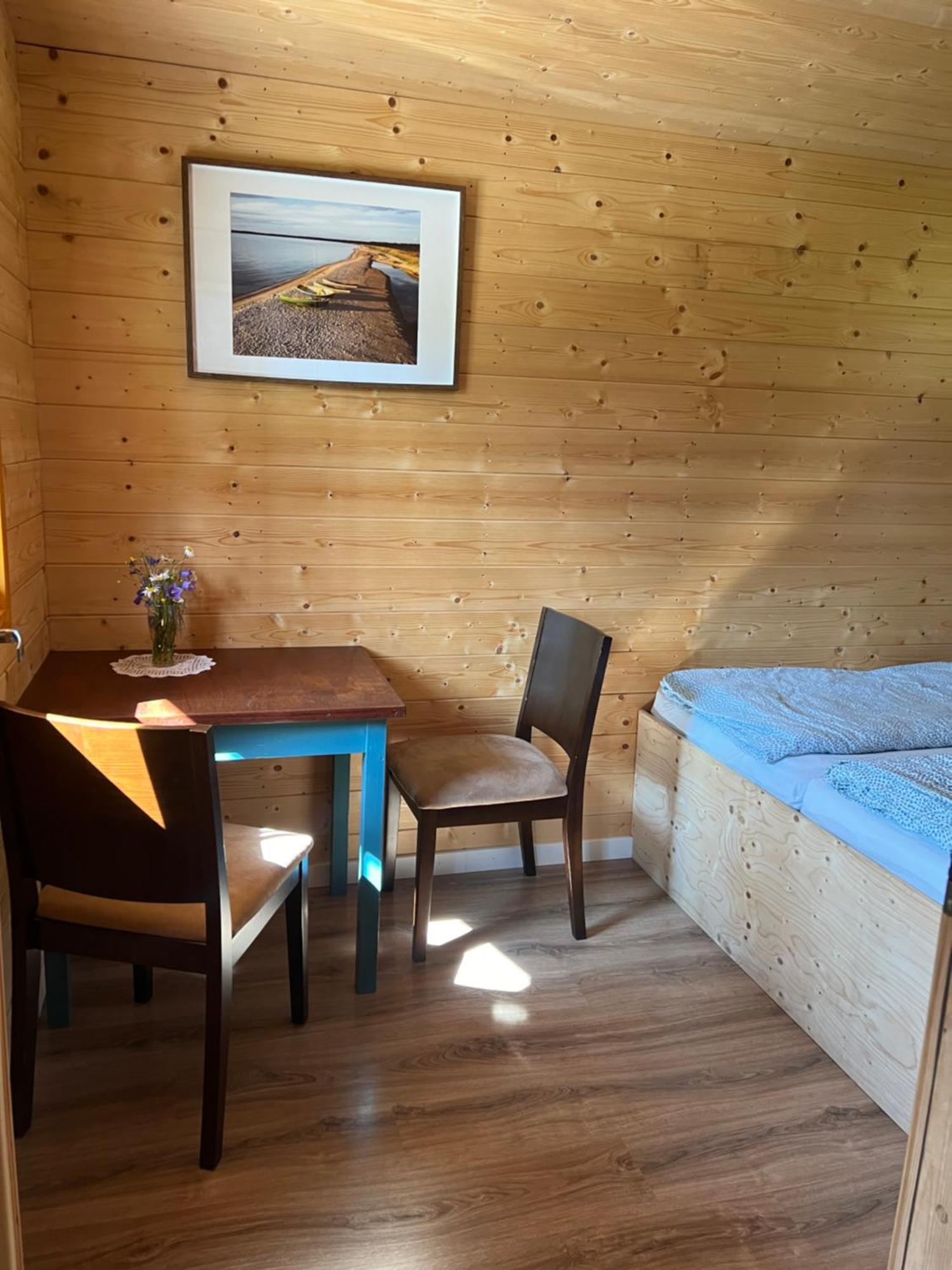 Marika Puhkekuela - Metsanurga Oeoemaja "Shared Bathroom" Ныва Экстерьер фото